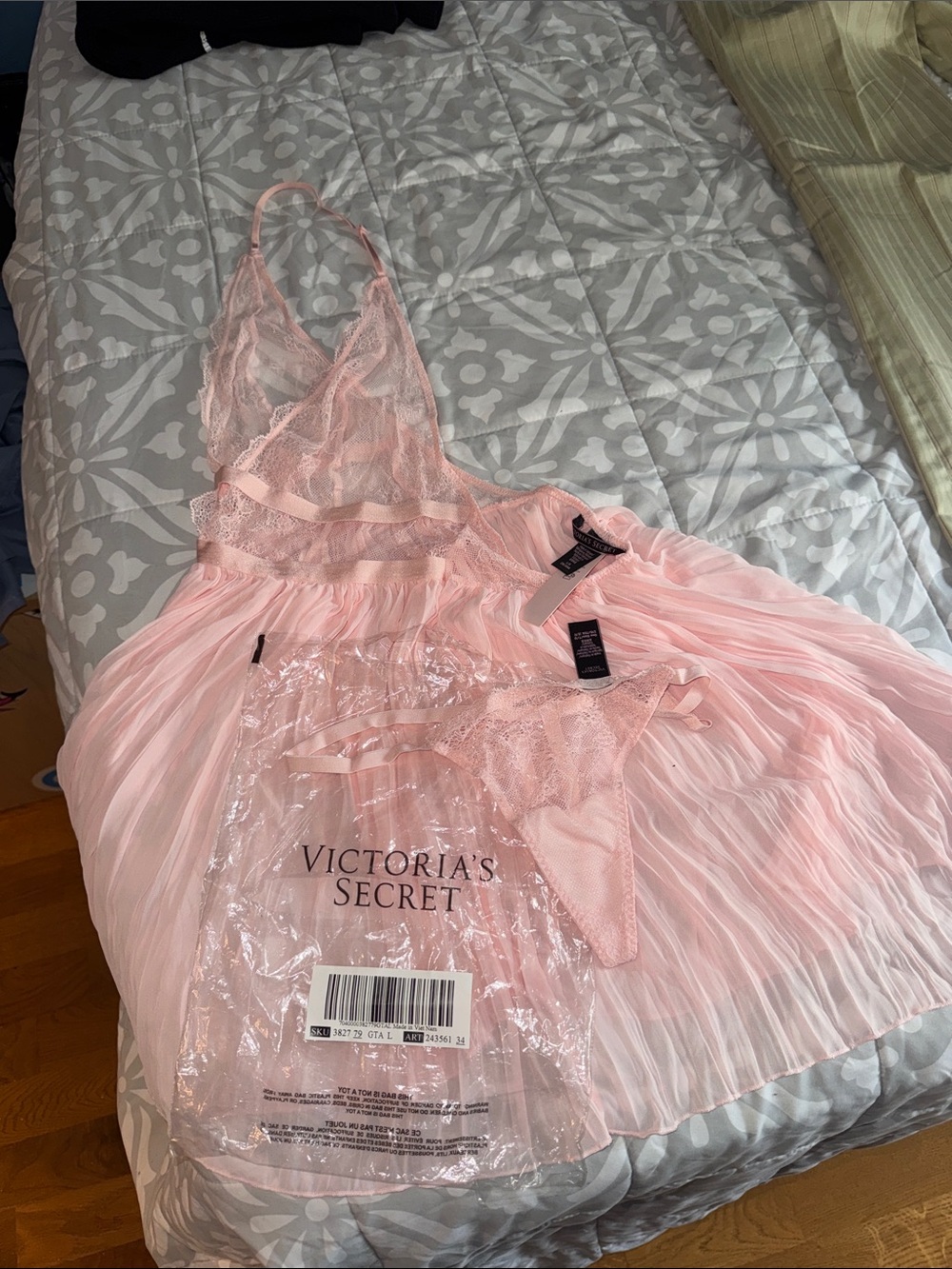 Victoria's Secret Light Pink Lace & Chiffon Babydoll with Matching Thong